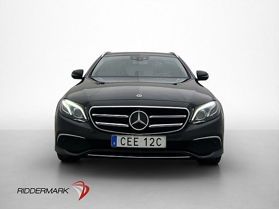 Mercedes-Benz E200 2 of 5