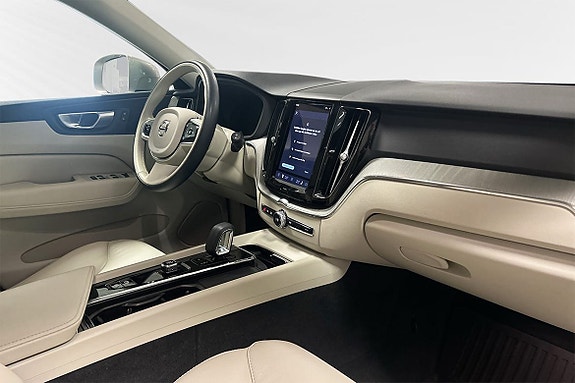 Volvo XC60 6 of 8