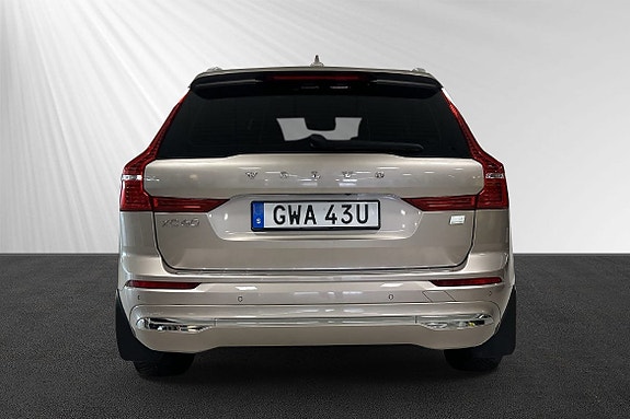 Volvo XC60 2 of 5