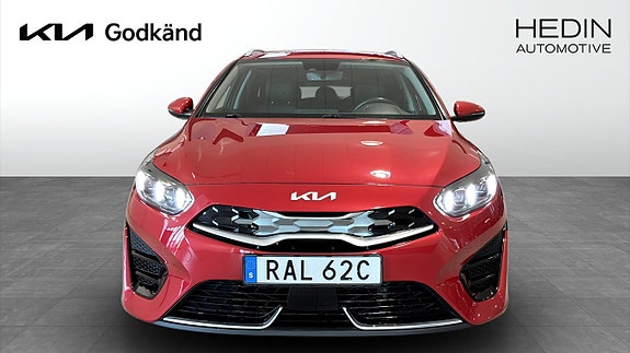 Kia Ceed 2 of 5