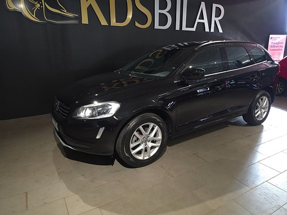 Volvo XC60 2 of 5