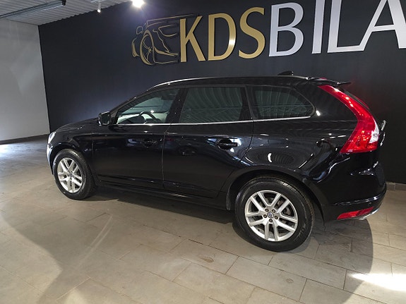 Volvo XC60 3 of 5