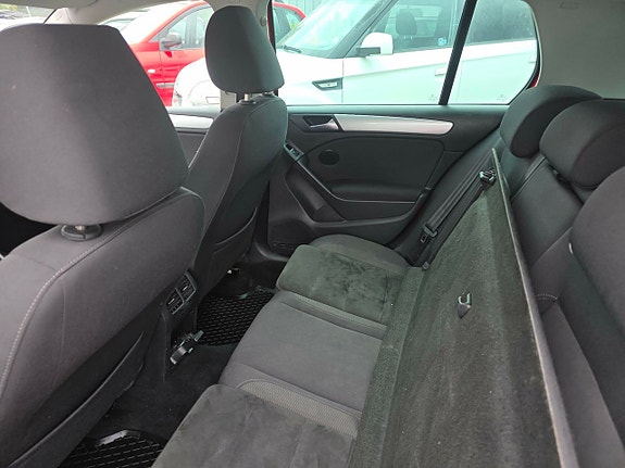 Volkswagen Golf VI 7 of 14