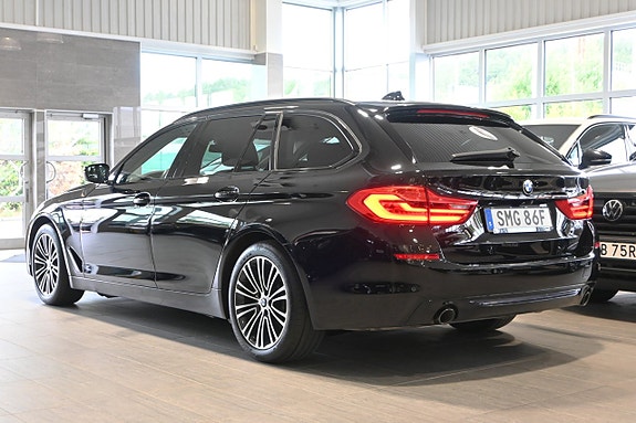 BMW 520d 3 of 5