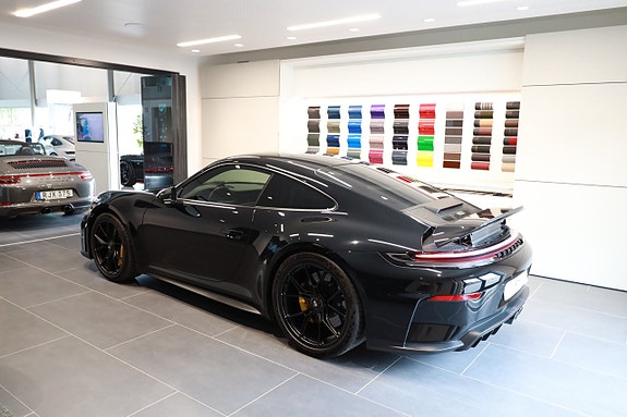 Porsche 911 GT3 5 of 5