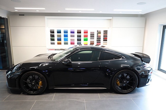 Porsche 911 GT3 2 of 5