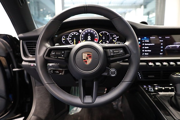 Porsche 911 GT3 18 of 24