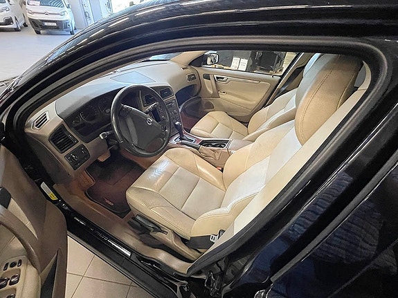 Volvo S60 4 of 4