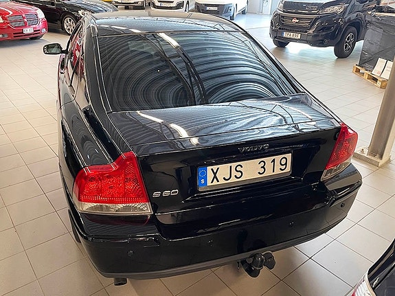 Volvo S60 3 of 4