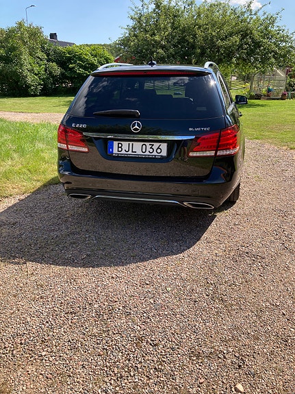 Mercedes-Benz E220 6 of 7