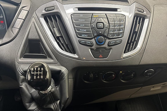Ford Custom Tourneo 18 of 23