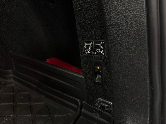 Volkswagen Passat Alltrack 17 of 30