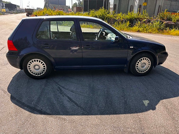 Volkswagen Golf IV 3 of 5