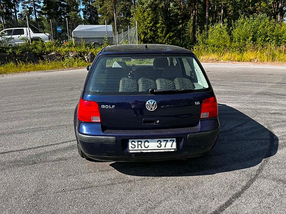 Volkswagen Golf IV 2 of 5