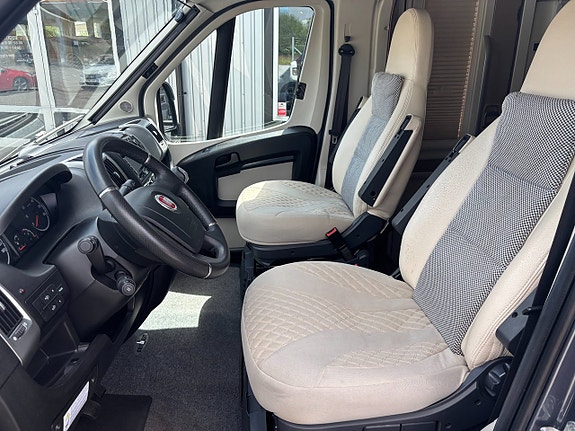Bürstner Nexxo 690 2.3 Multijet Aut Solcell Markis Garage Kamrem bytt 5 of 5