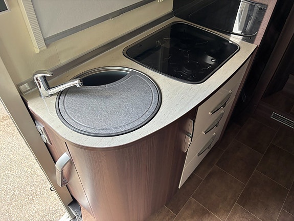 Bürstner Nexxo T690 2.3 Multijet Aut Solcell Kamrem bytt 11 of 15