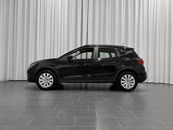 Seat Arona 2 of 13