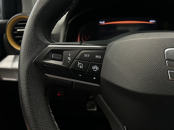 Seat Arona 10 of 13