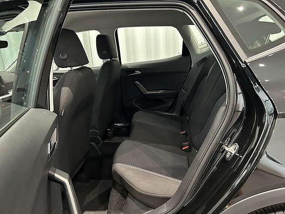 Seat Arona 7 of 13