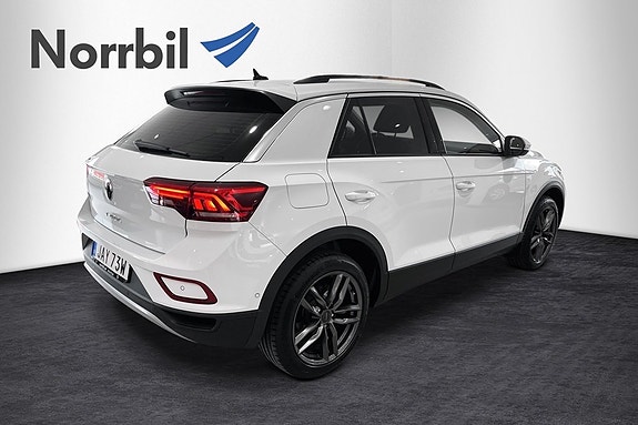 Volkswagen T-Roc 2 of 5