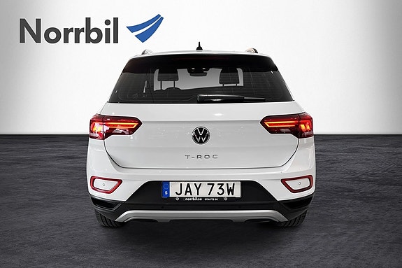 Volkswagen T-Roc 3 of 5