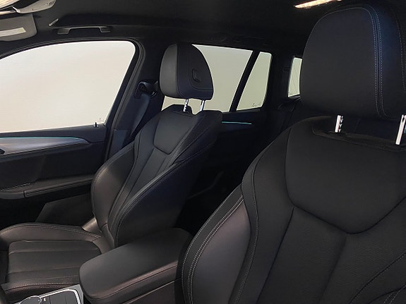 BMW X3 3 of 5