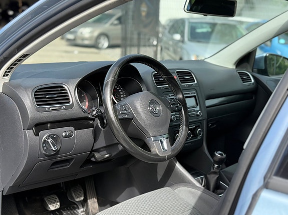 Volkswagen Golf VI 10 of 18