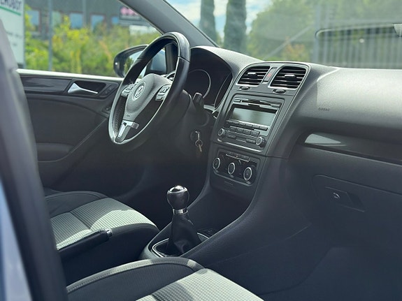Volkswagen Golf VI 14 of 18