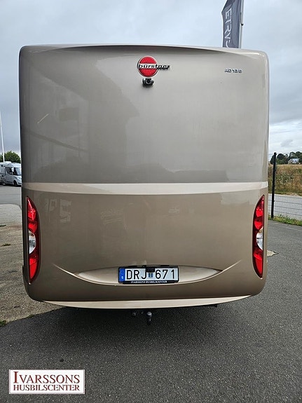 Bürstner I Elegance 900 / Queensbed / Alde / Dragkrok / AC bodel 4 of 5