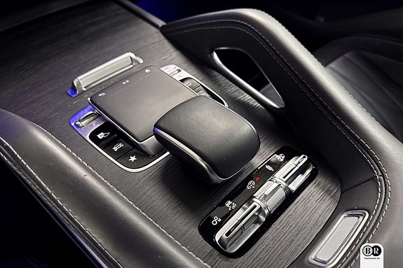 Mercedes-Benz GLE53 16 of 21