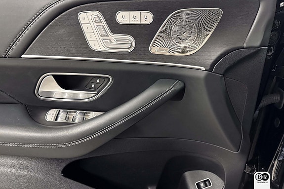 Mercedes-Benz GLE53 17 of 21