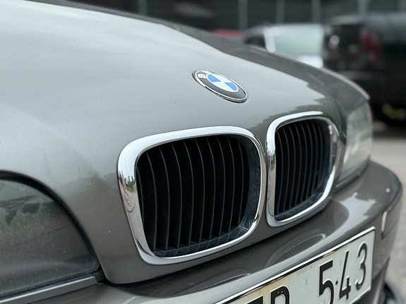 BMW 525 10 of 19