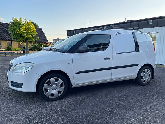 Skoda Roomster 2 of 4