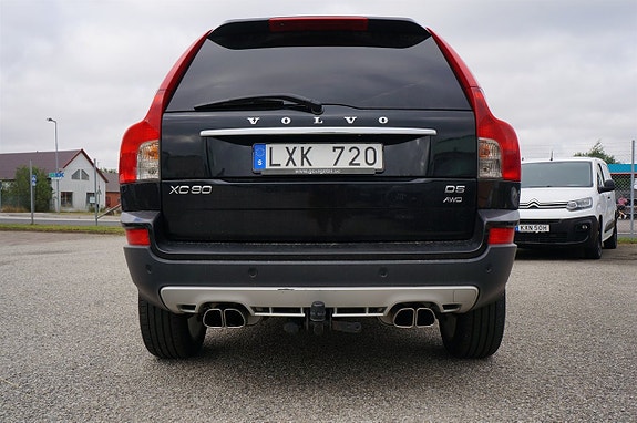 Volvo XC90 4 of 5