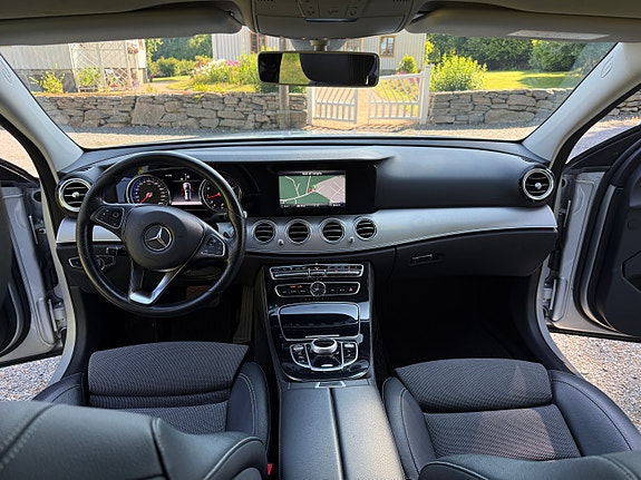 Mercedes-Benz E250 2 of 5