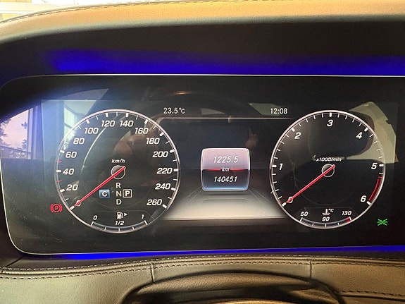 Mercedes-Benz S400 d 18 of 18