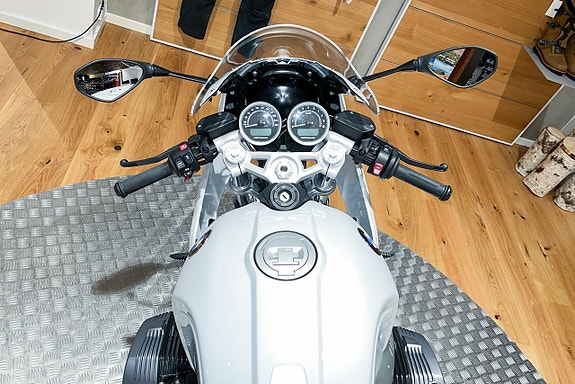 BMW R NineT Racer 5 of 5