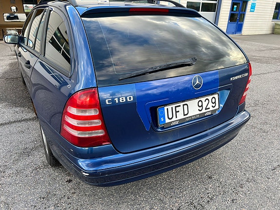 Mercedes-Benz C180 13 of 13