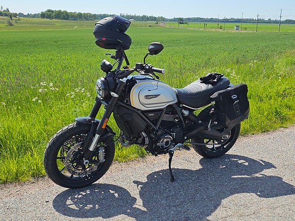 Ducati Scrambler 1100 2 of 5