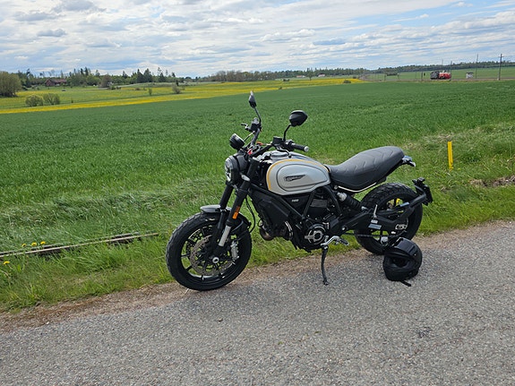 Ducati Scrambler 1100 3 of 5