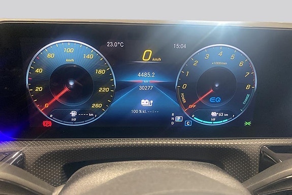 Mercedes-Benz A250 e 10 of 15