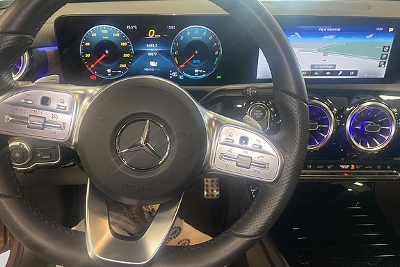 Mercedes-Benz A250 e 7 of 15