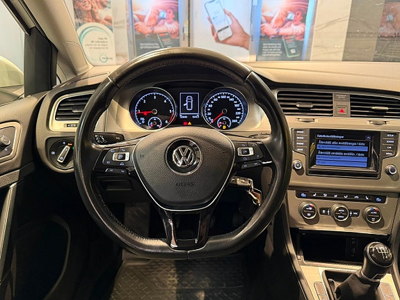 Volkswagen Golf VII 10 of 29