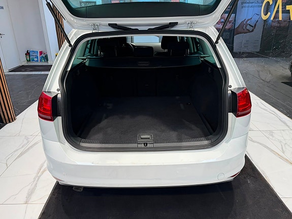 Volkswagen Golf VII 5 of 29
