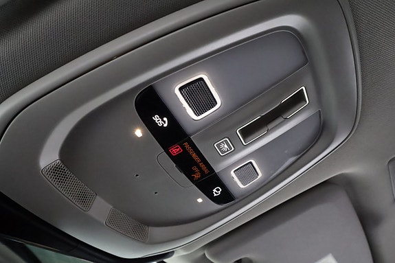 Volvo XC60 25 of 28