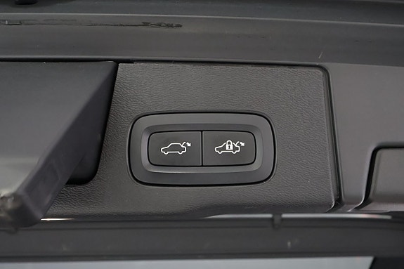 Volvo XC60 28 of 28
