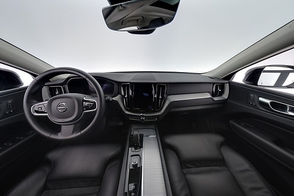 Volvo XC60 13 of 28