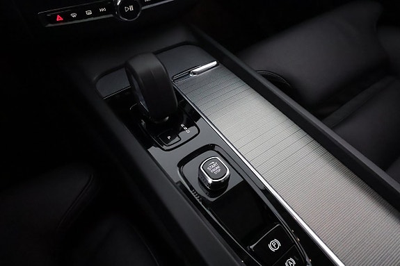 Volvo XC60 24 of 28