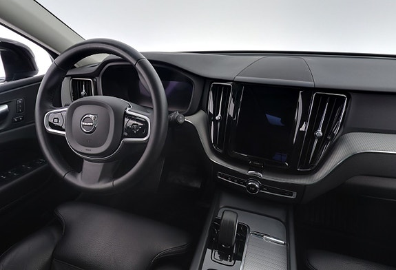 Volvo XC60 15 of 28