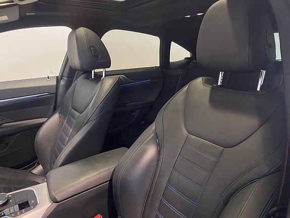 BMW i4 4 of 5